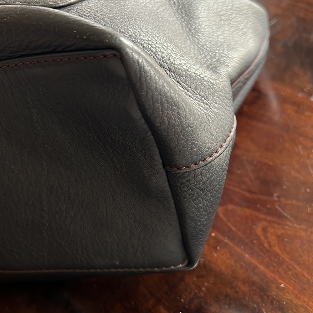 Dooney and Bourke Logo Lock with front pocket black leather - Picture 5 of 6
